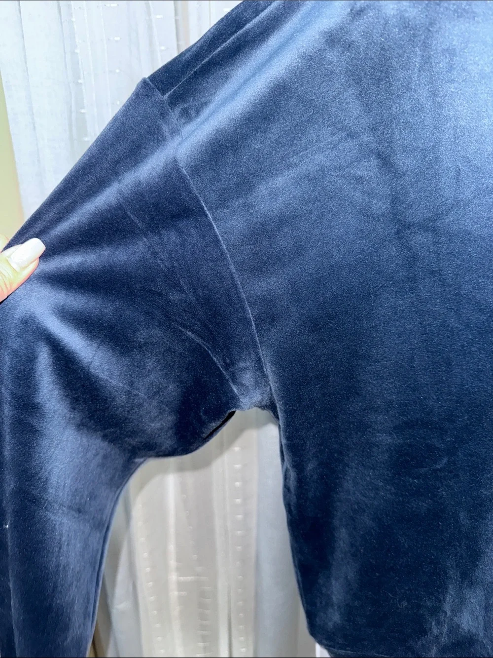 Juicy Couture- NWT Navy Velour Rhinestone Logo Pullover size XL - Picture 6 of 16